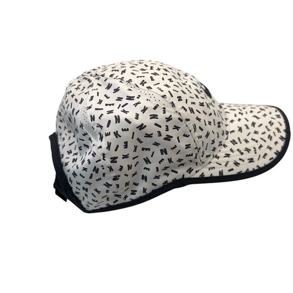 RARE Nike FeatherLight All Over Spellout Letters Black White Hat Cap - Picture 5 of 9